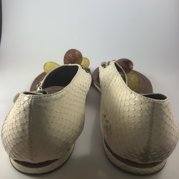 Shoes - Picture 2 of 4